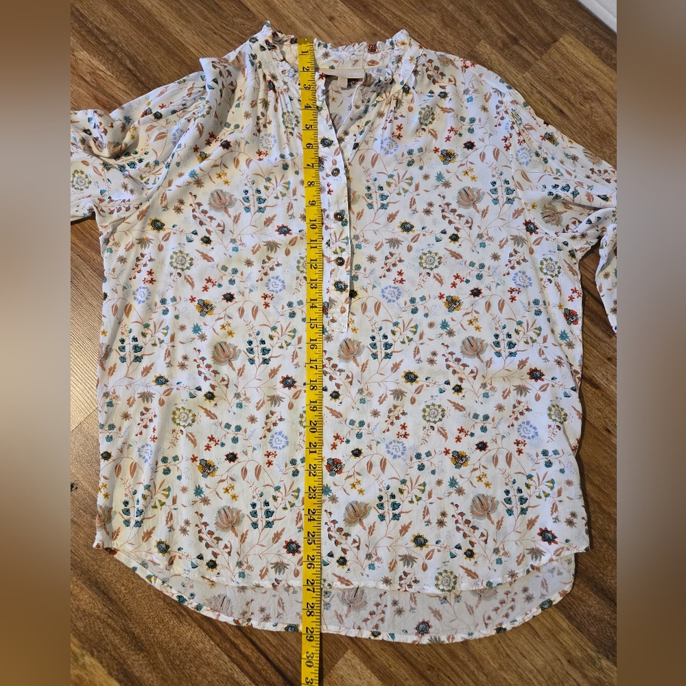 Woman's blouse - Picture 4 of 5